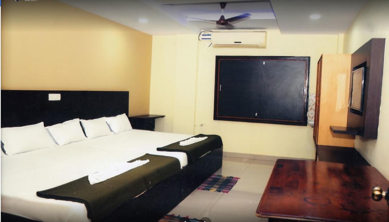 Divya Lodge Hyderabad Exterior photo